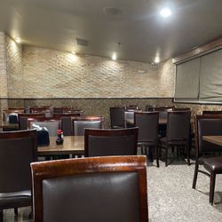 Lin's Fusion - Not busy on a Tuesday evening
