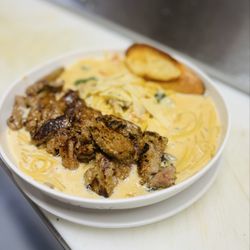 E Ohi Restaurant - Lemon cream pasta with steak