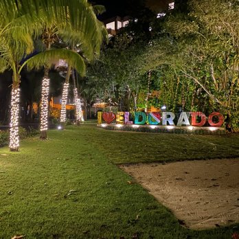 El Dorado Seaside Suites - Beautiful lights everywhere - Hotels Near Me - Solidaridad, ROO