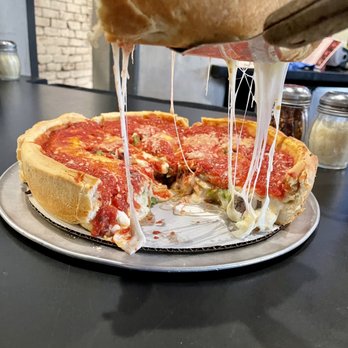 Giordano's - Deep Dish pizza with beef, mushrooms, peppers and onions - Pizza Near Me - Chicago, Illinois Giordano's - Deep Dish pizza with beef, mushrooms, peppers and onions - Pizza Near Me - Chicago, Illinois