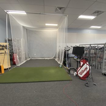 ShadeTree Golf and Pickleball - Golf sim - Golf Equipment Near Me - Mesa, Arizona ShadeTree Golf and Pickleball - Golf sim - Golf Equipment Near Me - Mesa, Arizona