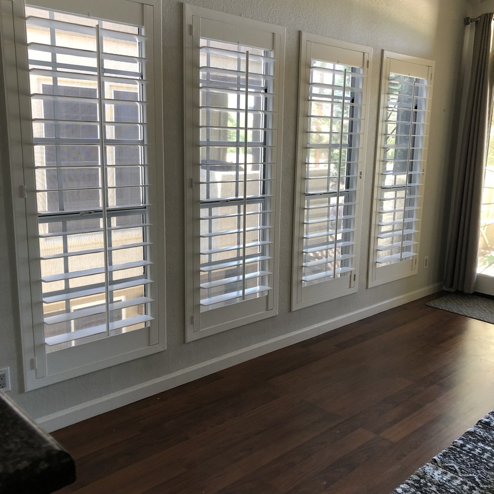Arcadia Blind & Shutter - Living room - Shades & Blinds Near Me - Scottsdale, Arizona