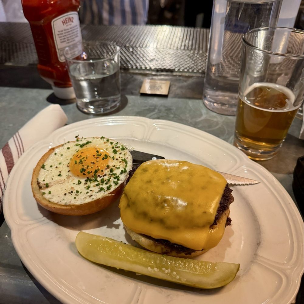 Au Cheval - Single Cheeseburger - Bars Near Me - Chicago, Illinois Au Cheval - Single Cheeseburger - Bars Near Me - Chicago, Illinois
