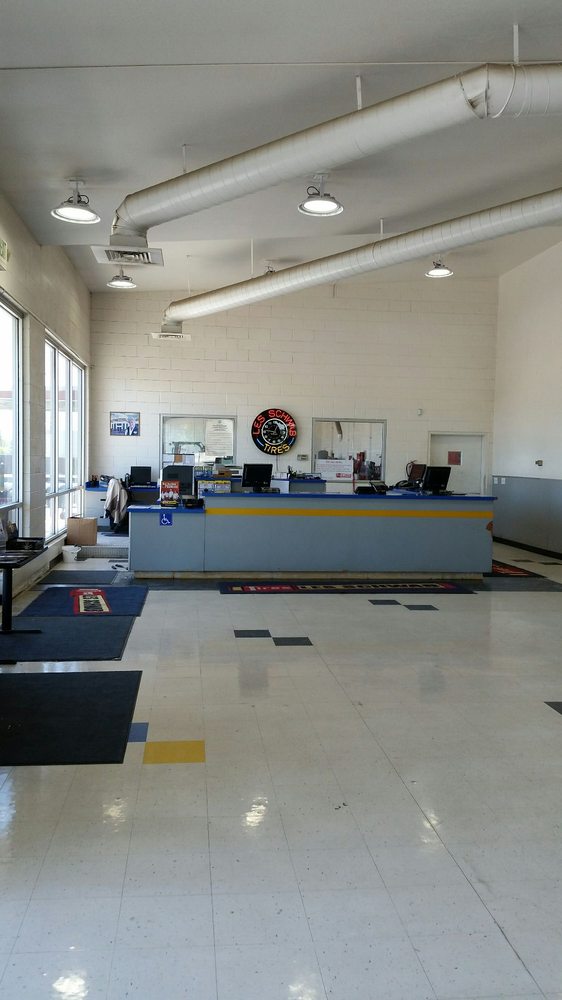 LES SCHWAB TIRE CENTER Updated September 2024 30 Reviews 2555