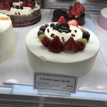 Paris Baguette - Bakeries Near Me - Fullerton, California