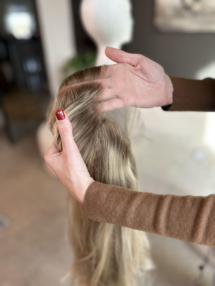 Summer Freeman Hair Logo