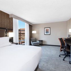 DoubleTree by Hilton Denver Cherry Creek