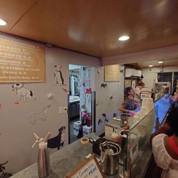 Mason's Creamery - Inside is small. - Ice Cream & Frozen Yogurt Near Me - Cleveland, Ohio Mason's Creamery - Inside is small. - Ice Cream & Frozen Yogurt Near Me - Cleveland, Ohio