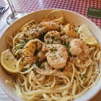 DeNicola's Restaurant - Shrimp Linguine with garlic. So yummy. - Italian Near Me - Portland, Oregon DeNicola's Restaurant - Shrimp Linguine with garlic. So yummy. - Italian Near Me - Portland, Oregon
