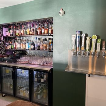 North Point Kitchen & Bar - Bar selection - Bars Near Me - Lake Zurich, Illinois North Point Kitchen & Bar - Bar selection - Bars Near Me - Lake Zurich, Illinois