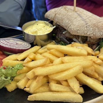 Rib-House Hillerød - Ribeye sandwich - New American Near Me - Hillerød, 84 Rib-House Hillerød - Ribeye sandwich - New American Near Me - Hillerød, 84