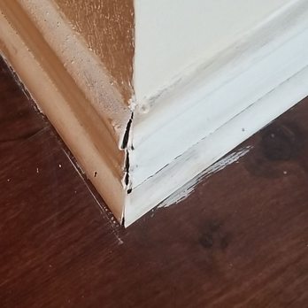 Alight Norman - More cracks along baseboard - University Housing Near Me - Norman, Oklahoma