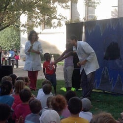 Tout l'Monde Dehors - Spectacle scientifique et humoristique "panic chez les mynus". une vraie crise de fou rire non stop