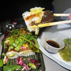 Nigiri Sushi Bar & Restaurant - Deluxe Veggie Roll & Vegetarian dumplings