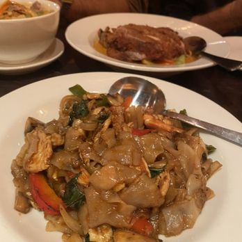 Thai Kitchen - Drunken Noodles - Thai Near Me - Chester, New Jersey