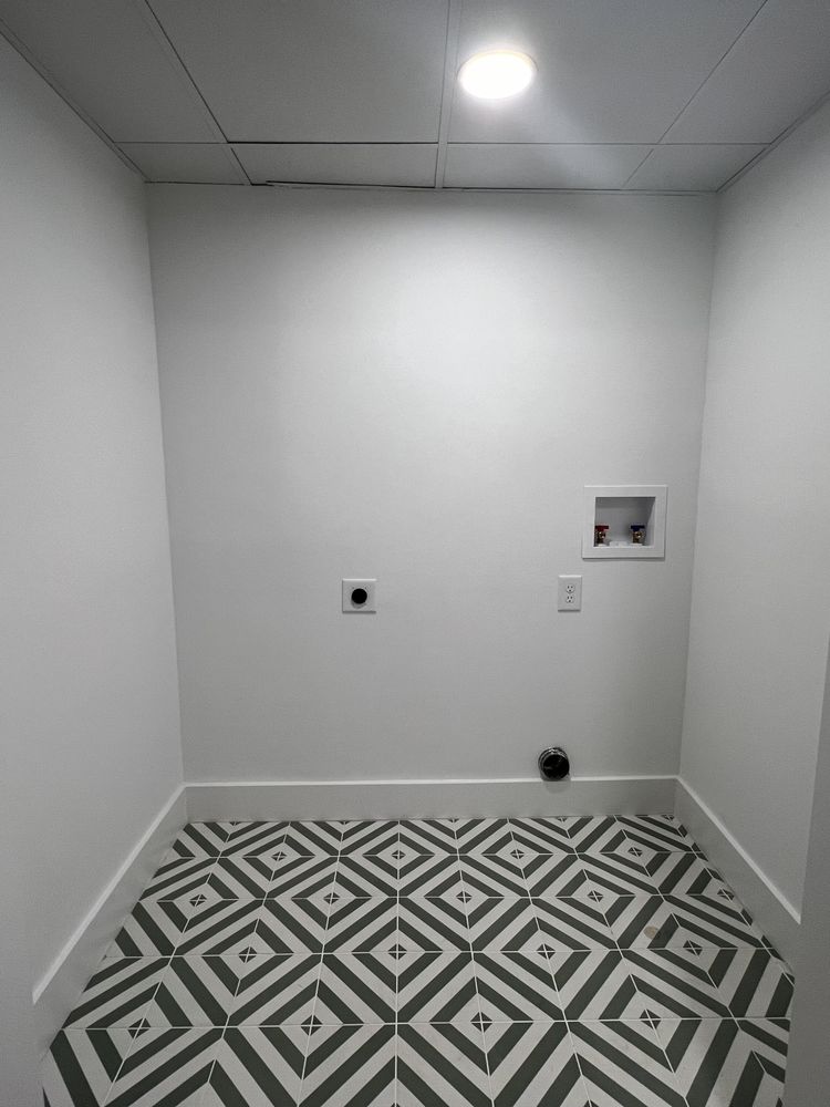 Slide of Romeros Quality Construction