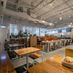 Upbeet - Inside the dining room on Thursday night, December 26, 2024. I've never seen this place so empty at dinnertime.