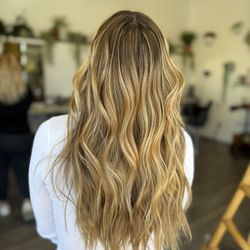 Paloma Salon