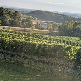 Rove Estate - Wine Tasting Room Near Me - Traverse City, Michigan Rove Estate - Wine Tasting Room Near Me - Traverse City, Michigan