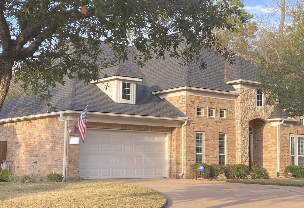 Slide of Pro Dynamic Desingz Roofing