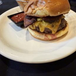Bacon cheese burger