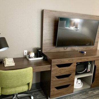 Hampton Inn & Suites Red Bluff - Hotels Near Me - Red Bluff, California