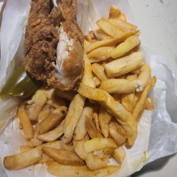 Rudy's Chicken - Dark meat undercooked fries - Chicken Wings Near Me - Dallas, Texas Rudy's Chicken - Dark meat undercooked fries - Chicken Wings Near Me - Dallas, Texas