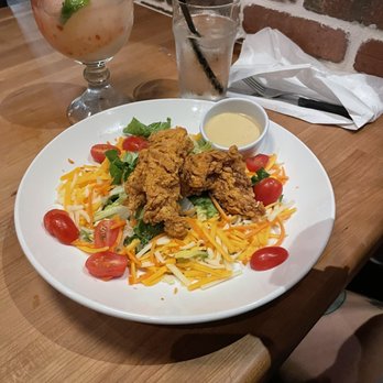 Cheddar's Scratch Kitchen - Crispy chicken salad - Comfort Food Near Me - Orlando, Florida