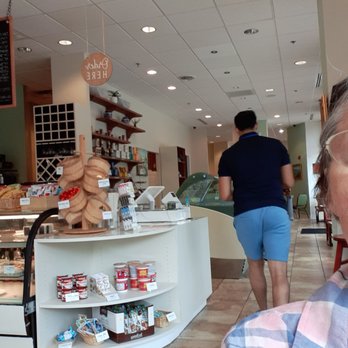 Starnut Gourmet - Interior view - Coffee & Tea Near Me - McLean, Virginia Starnut Gourmet - Interior view - Coffee & Tea Near Me - McLean, Virginia