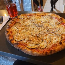 Tuscan Wolf Pizzeria - So pretty.