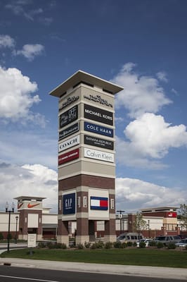 Twin Cities Premium Outlets by null
