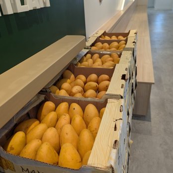 Macu Tea - Stacks of mangos - Juice Bars & Smoothies Near Me - Burnaby, British Columbia Macu Tea - Stacks of mangos - Juice Bars & Smoothies Near Me - Burnaby, British Columbia