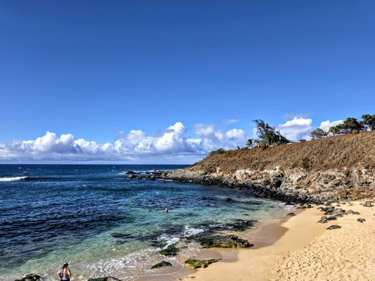 Ho'okipa Beach Park by null