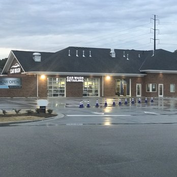 Mega Auto Spa - Getting the car washed - Car Wash Near Me - Chesapeake, Virginia