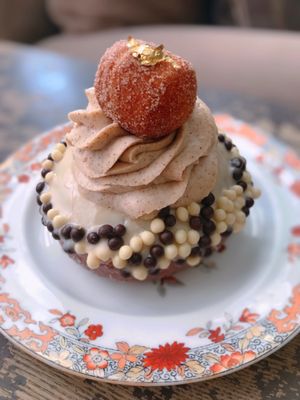 Saint Honoré Doughnuts & Beignets by null
