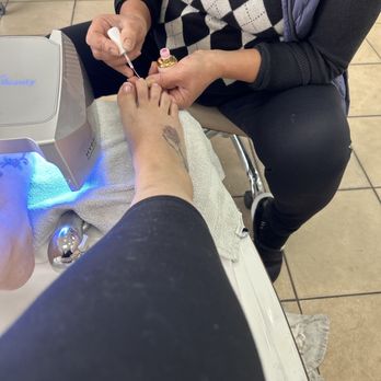Tom’s Natural Nails - Pedicure by Ana she is the best - Nail Salons Near Me - Bell, California Tom’s Natural Nails - Pedicure by Ana she is the best - Nail Salons Near Me - Bell, California