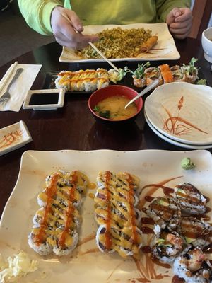 Tanpopo Ramen & Sushi Restaurant by null