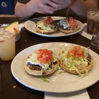Del Toro - Steak sopes and Cantaloupe Margarita!! - Burgers Near Me - Chicago, Illinois Del Toro - Steak sopes and Cantaloupe Margarita!! - Burgers Near Me - Chicago, Illinois