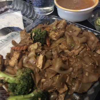 Thai Spoons - Pad See Ew - Thai Near Me - Sunnyvale, California Thai Spoons - Pad See Ew - Thai Near Me - Sunnyvale, California