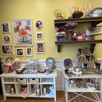 Nothing Bundt Cakes - Cake Decorations/Options - Desserts Near Me - Huntersville, North Carolina Nothing Bundt Cakes - Cake Decorations/Options - Desserts Near Me - Huntersville, North Carolina