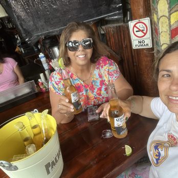 The Surfin Burrito - Corona bucket - Bars Near Me - Cancún, ROO