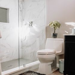 Royally Maid Cleaning Services - Spotless bathroom! Everytime!