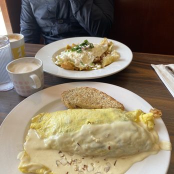 Hen House Eatery - Hen House Omelet and Chilaquiles Verde - Breakfast & Brunch Near Me - Minneapolis, Minnesota Hen House Eatery - Hen House Omelet and Chilaquiles Verde - Breakfast & Brunch Near Me - Minneapolis, Minnesota