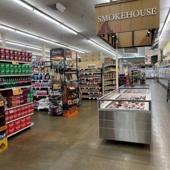 Ray's Food Place - Grocery Near Me - Roseburg, Oregon