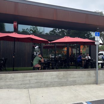 Wave Sushi - Outdoor dining area - Asian Fusion Near Me - Maitland, Florida