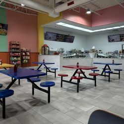 La Chapalita Ice Cream - Inside