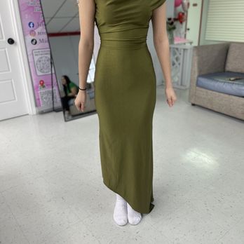 Tere’s Alterations - Dress was taken in on the sides so it could be more fitted to her body - Sewing & Alterations Near Me - San Antonio, Texas Tere’s Alterations - Dress was taken in on the sides so it could be more fitted to her body - Sewing & Alterations Near Me - San Antonio, Texas