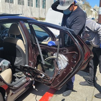 Premium Auto Glass Solution - Guys show up first thing the next business day to fix my car. Thanks Julio! - Auto Glass Services Near Me - San Francisco, California Premium Auto Glass Solution - Guys show up first thing the next business day to fix my car. Thanks Julio! - Auto Glass Services Near Me - San Francisco, California