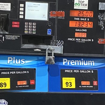Circle K - Marquee pic and pic of the pump - Gas Stations Near Me - Houston, Texas Circle K - Marquee pic and pic of the pump - Gas Stations Near Me - Houston, Texas