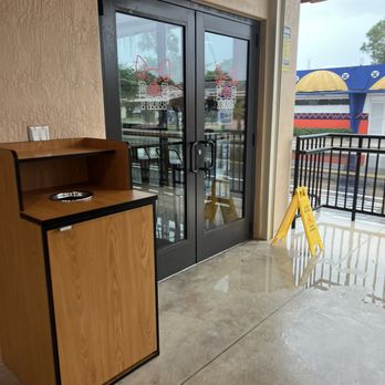 B&D Trap BBQ - Barbeque Near Me - Fort Lauderdale, Florida